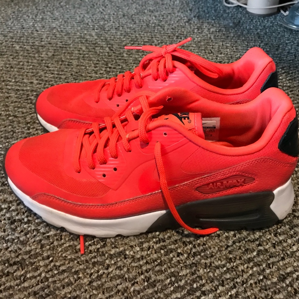 Nike AirMax - Bright red/orange